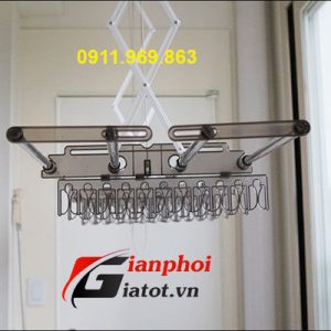 Giàn phơi điện tử Hòa Phát S650 điều khiển từ xa